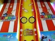 Máquina video del juego de la bola del tiroteo de los pequeños bolos felices comerciales para el parque de atracciones
